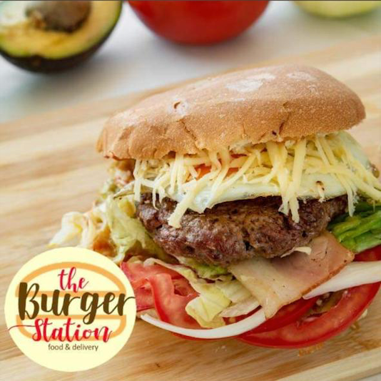 The Burger Station: sazón venezolano