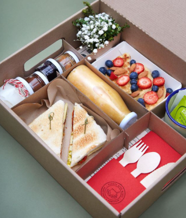 ¿Qué le llevamos al viejo? ¿Un desayuno o un aperitivo? Tenemos las opciones